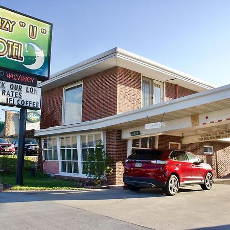Lazy U Motel Рапид Сити Екстериор снимка
