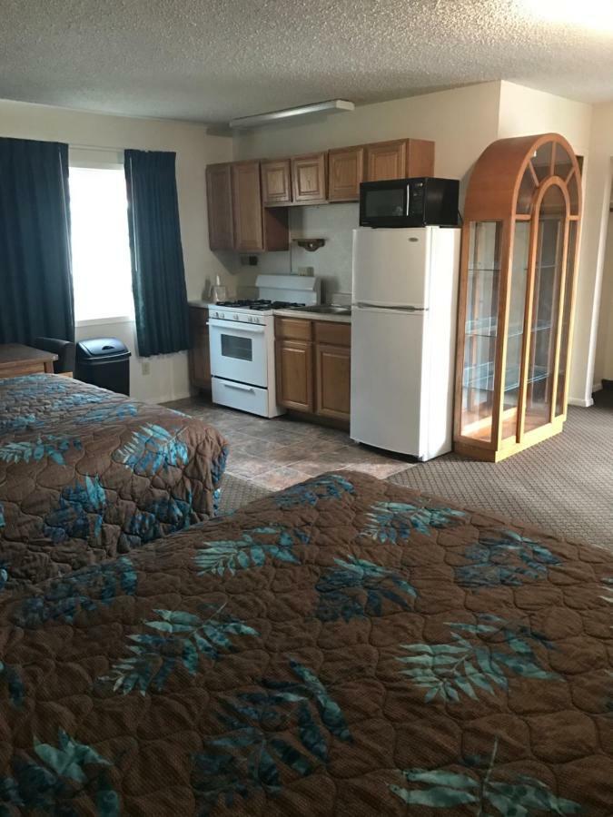 Lazy U Motel Рапид Сити Екстериор снимка