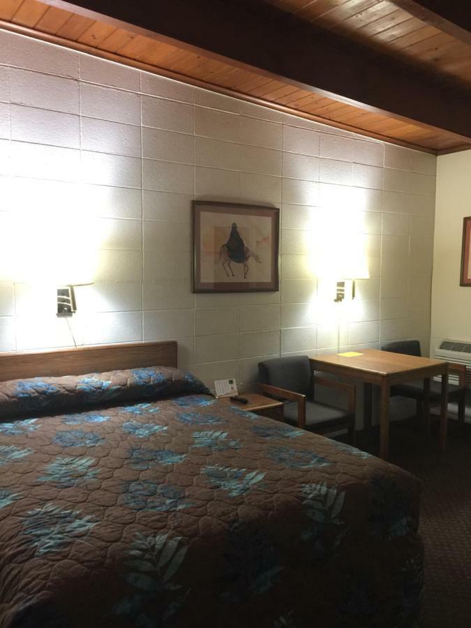 Lazy U Motel Рапид Сити Екстериор снимка