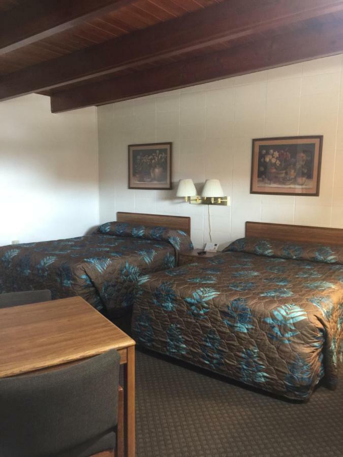 Lazy U Motel Рапид Сити Екстериор снимка